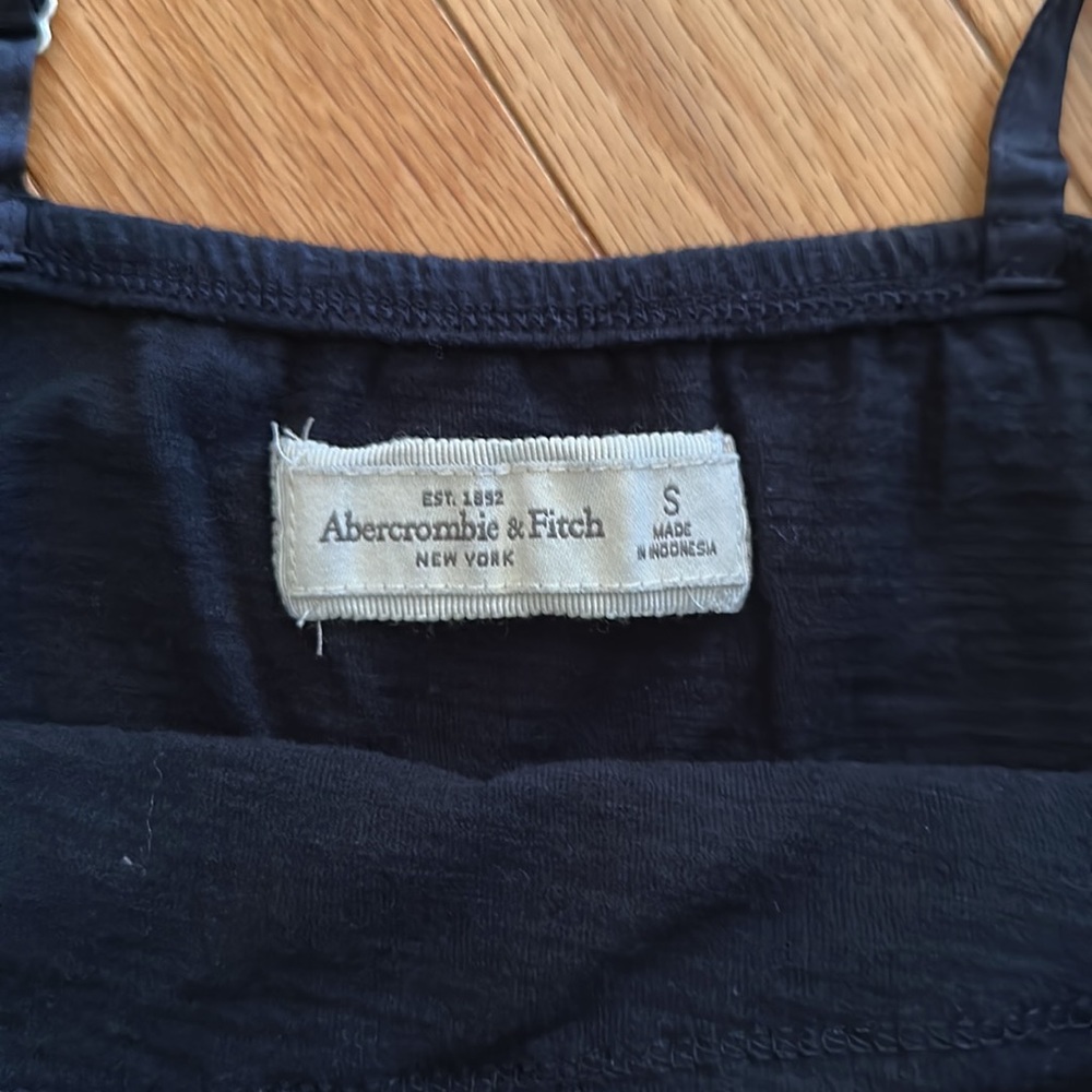 A&F Navy Ruffle Tank - Picture 3 of 6